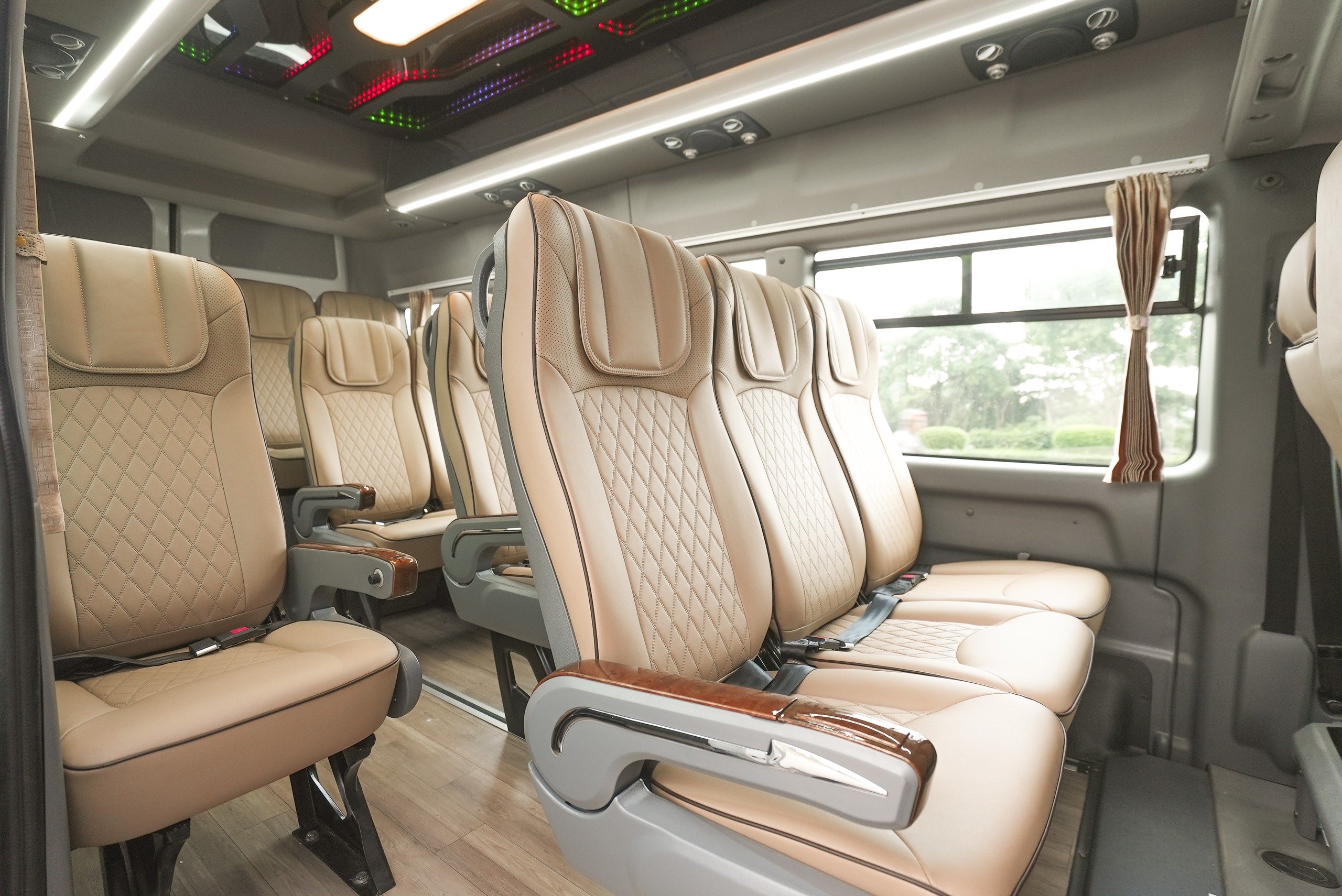 Xe Hà Nội - Cát Bà | Limousine + Tàu cao tốc