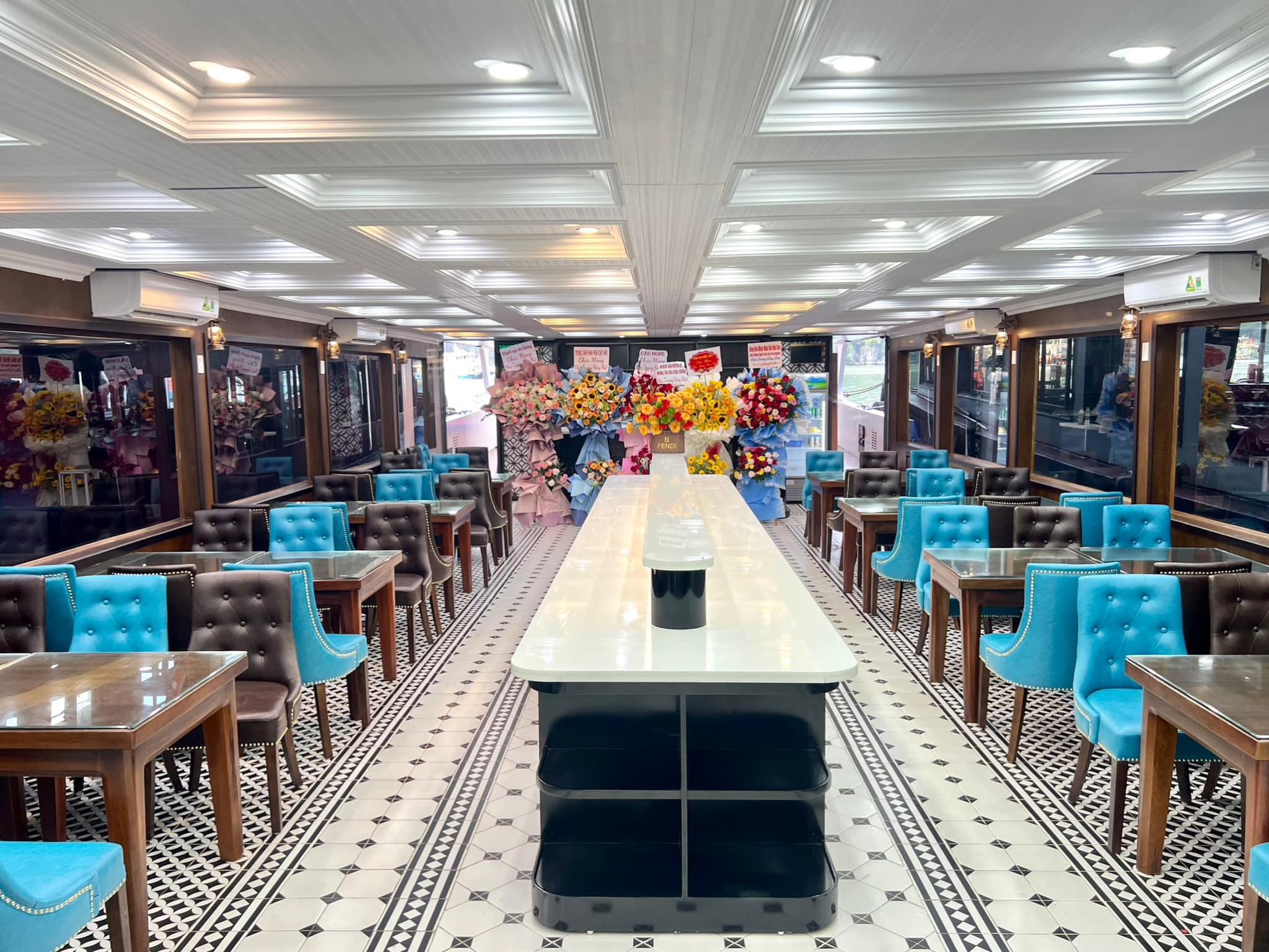Tour Vịnh Lan Hạ nửa ngày - Du thuyền Sea Star Cruise 5 sao