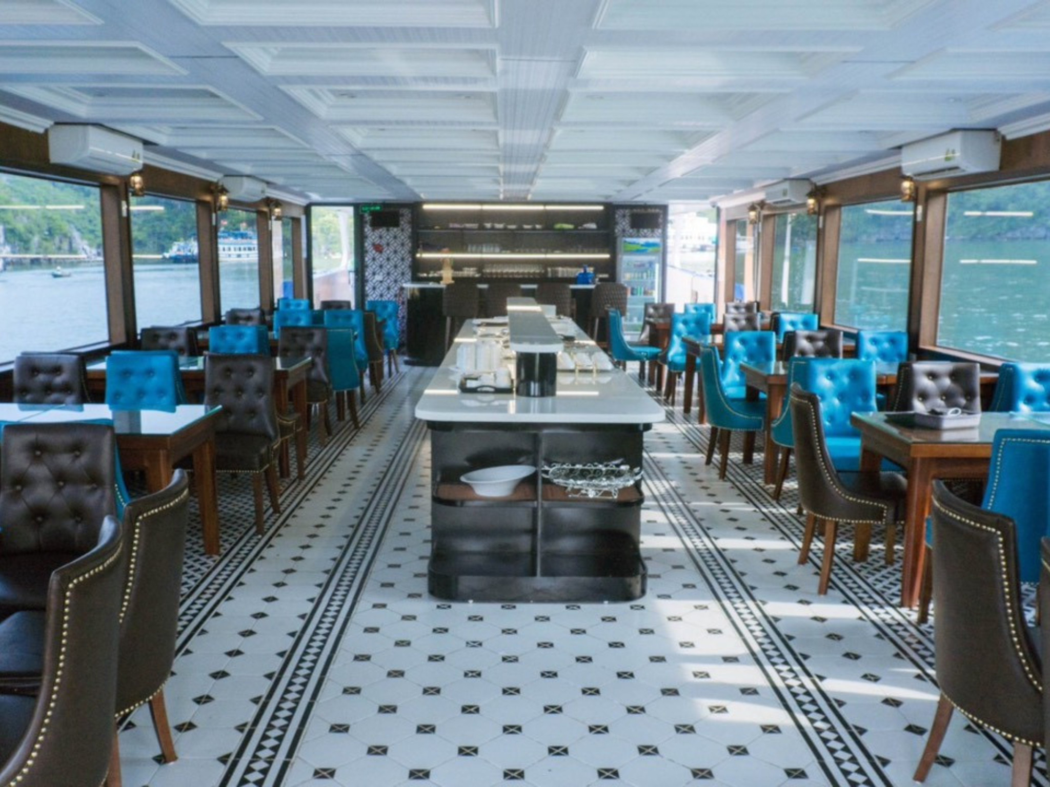 Tour Vịnh Lan Hạ nửa ngày - Du thuyền Sea Star Cruise 5 sao