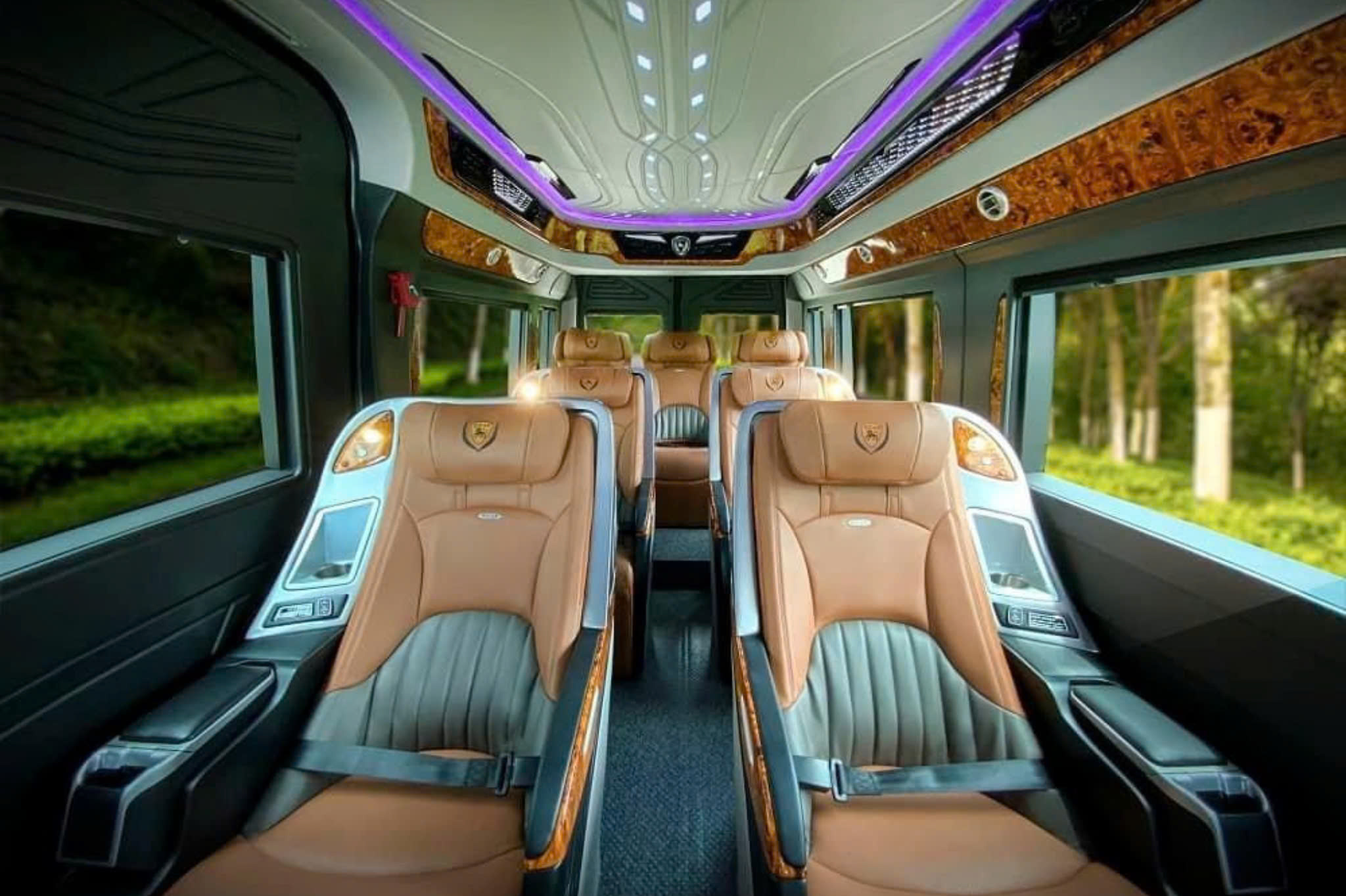 Xe Ninh Bình đi Hạ Long | Xe Limousine 9 chỗ