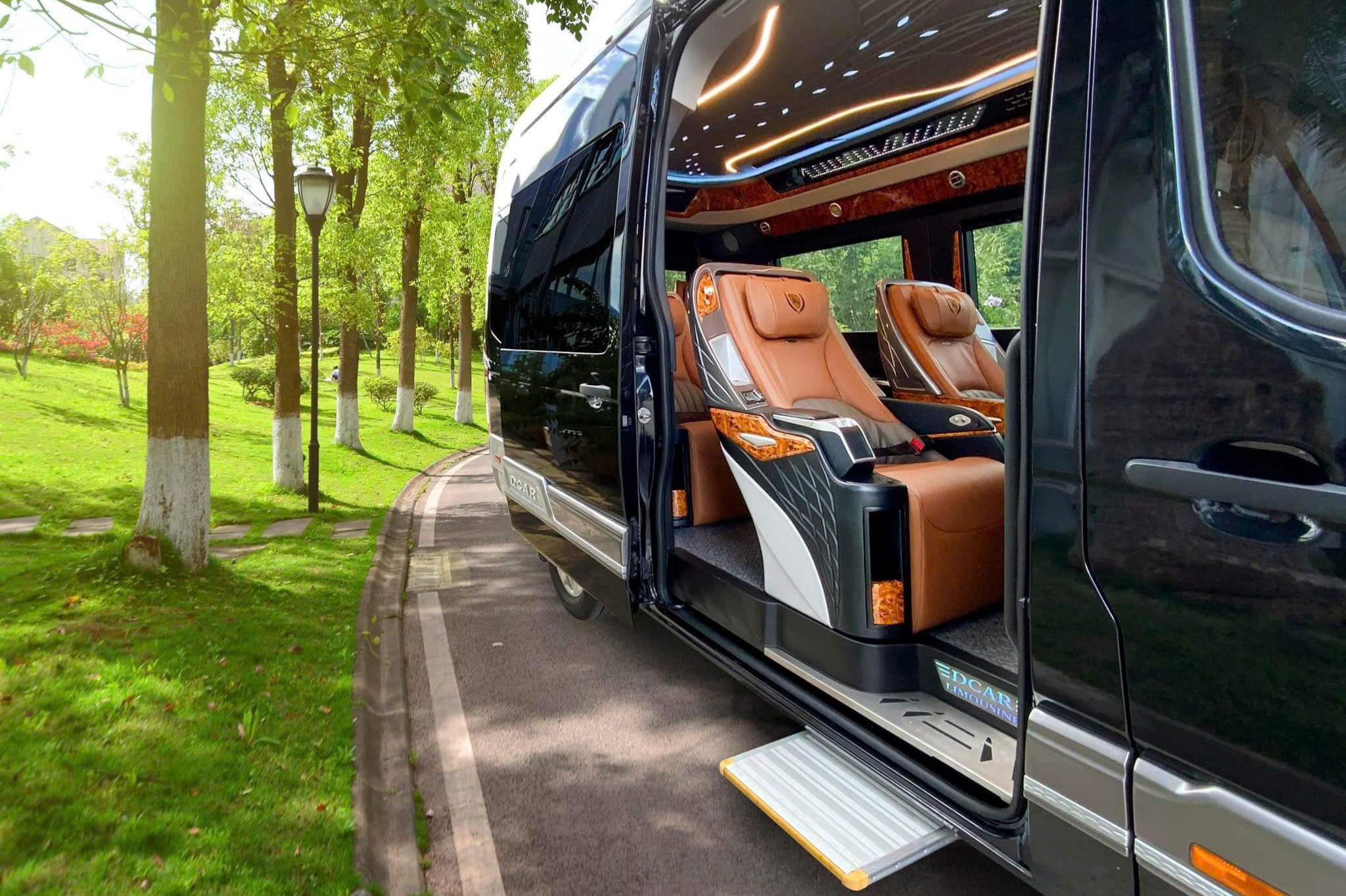 Xe Ninh Bình đi Hạ Long | Xe Limousine 9 chỗ