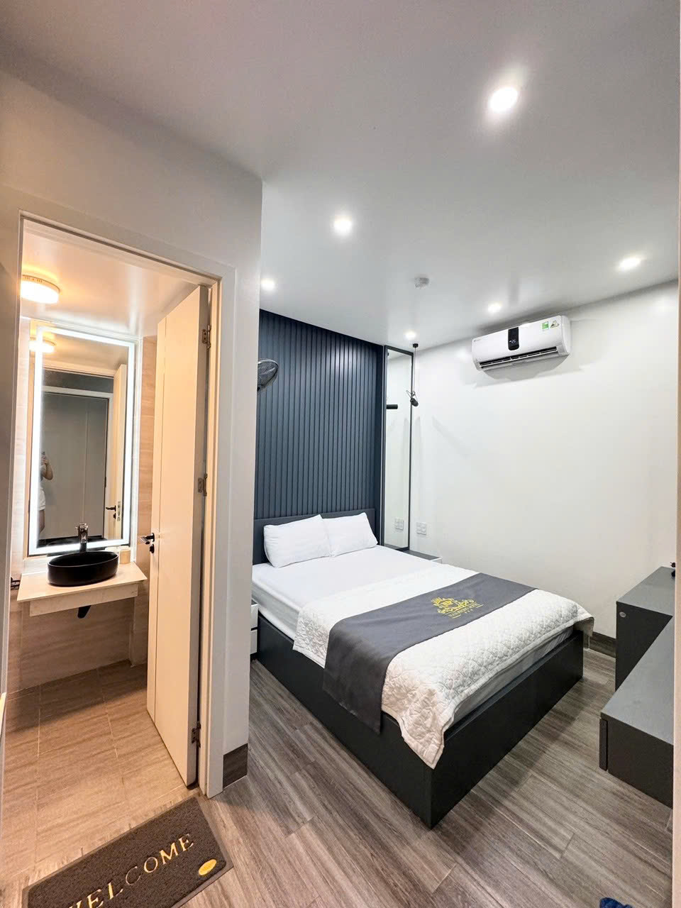 KHÁCH SẠN NAM PHONG CÁT BÀ