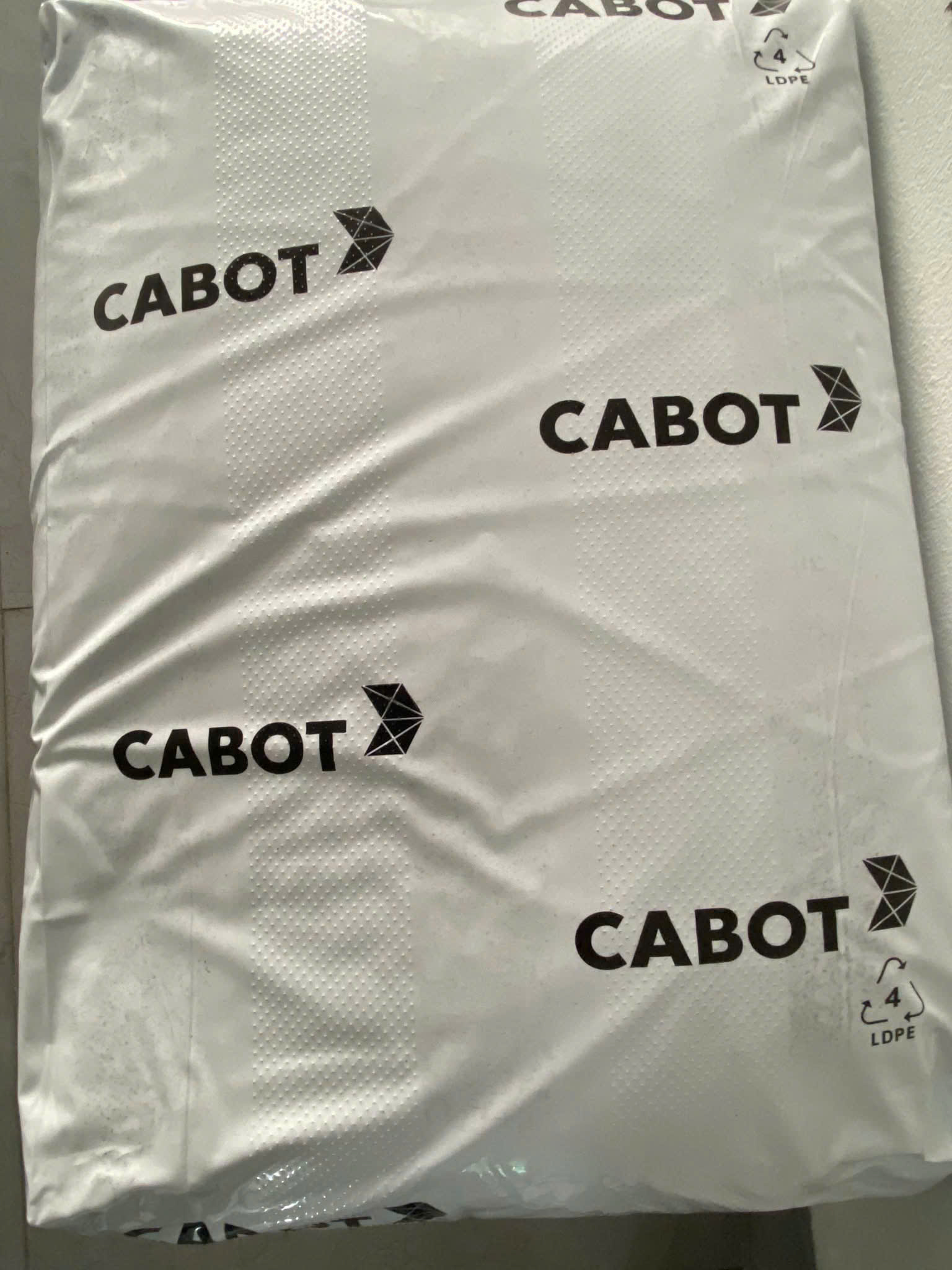 bán Hạt màu đen Cabot PLASBLAK PE2705