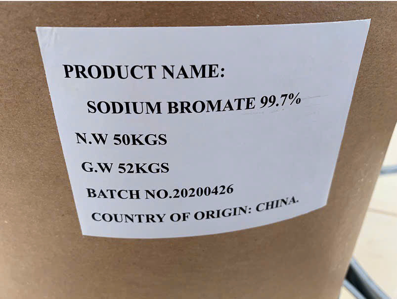 BÁN SODIUM BROMATE - NaBrO3 99.7% .