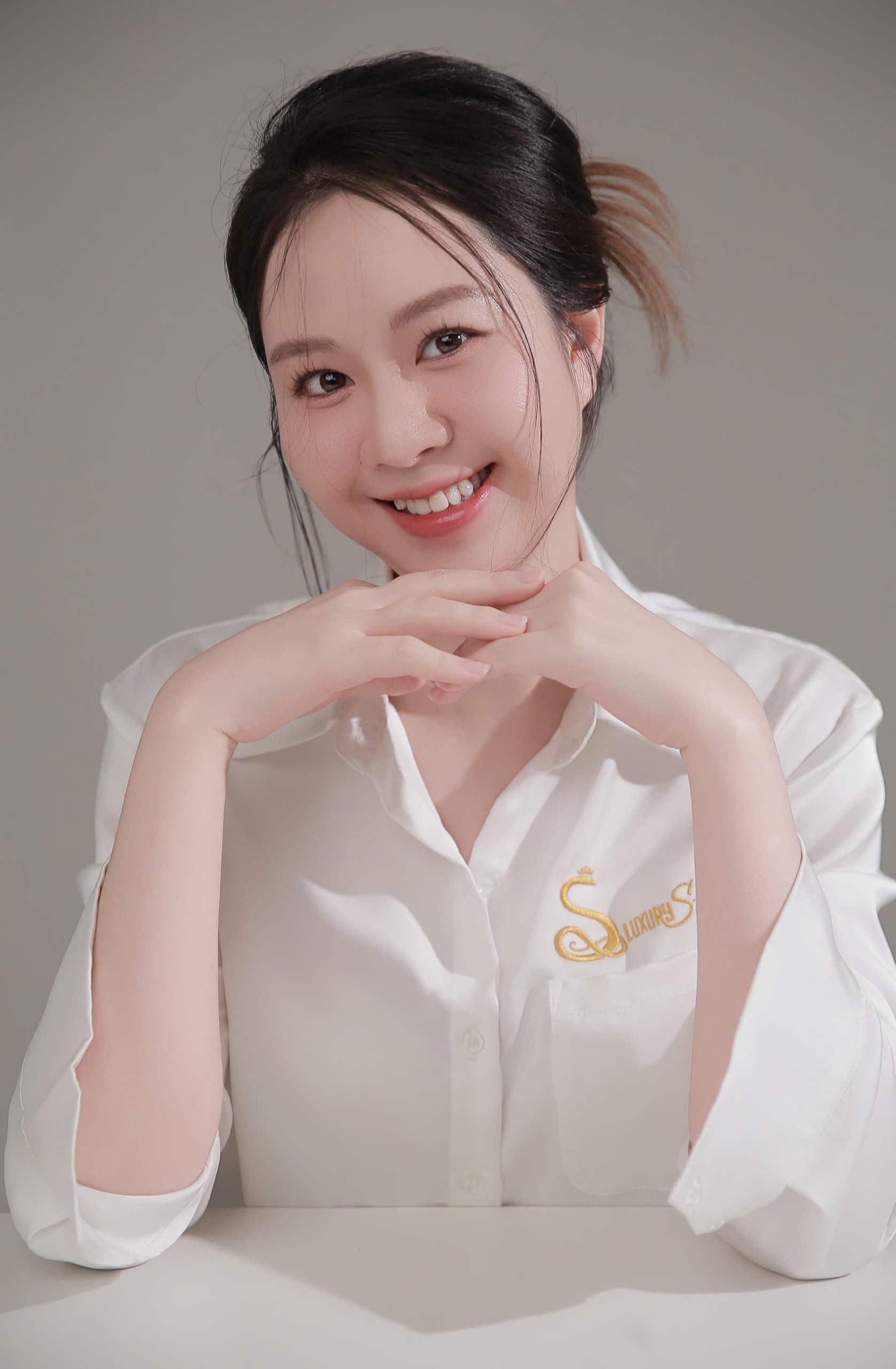 Doanh nhân Nguyễn Hồng Điệp: Rạng ngời khí chất phụ nữ Việt trong hành trình gìn giữ vẻ đẹp lụa tơ tằm