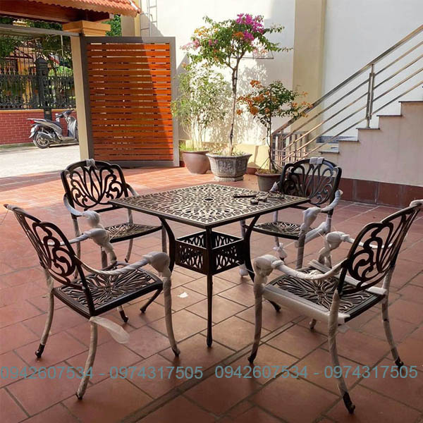 Bộ Bàn Ghế Ngoài Trời Sân Vườn Nhôm Đúc ND01 - Bàn D90cm 4 Ghế