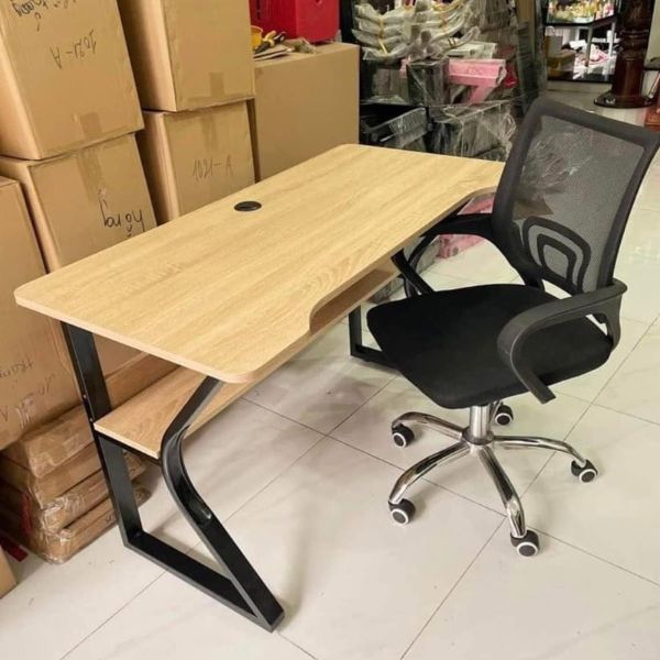 Bàn Làm Việc Chữ K Có Kệ BK01