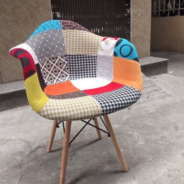 Ghế Eames Có Tay Bọc Vải Thổ Cẩm