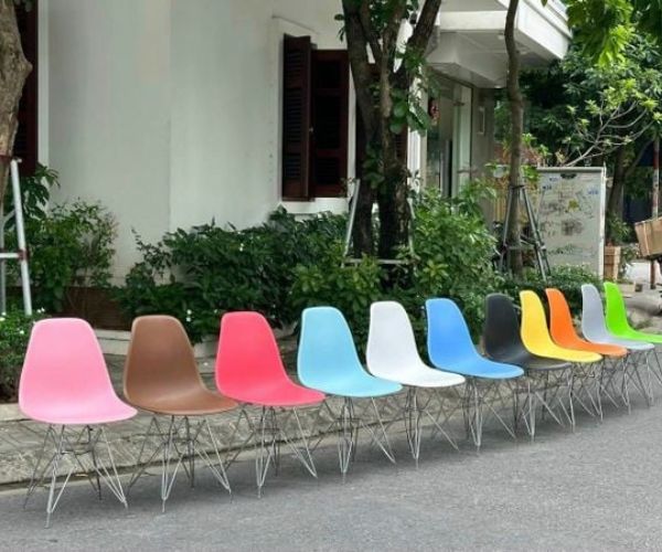 Ghế Eames Nhựa Đúc Chân Sắt