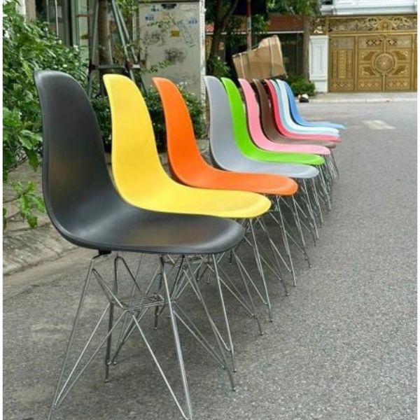 Ghế Eames Nhựa Đúc Chân Sắt