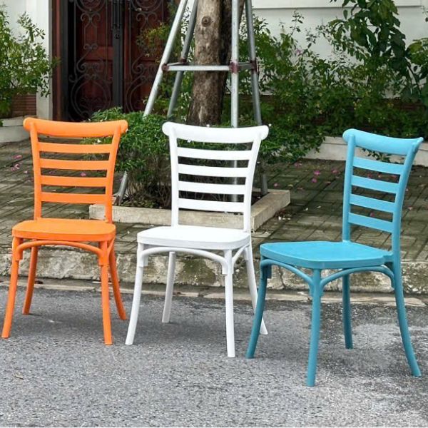 Ghế Nhựa Đúc Bistro Sọc Nhập Khẩu GN12