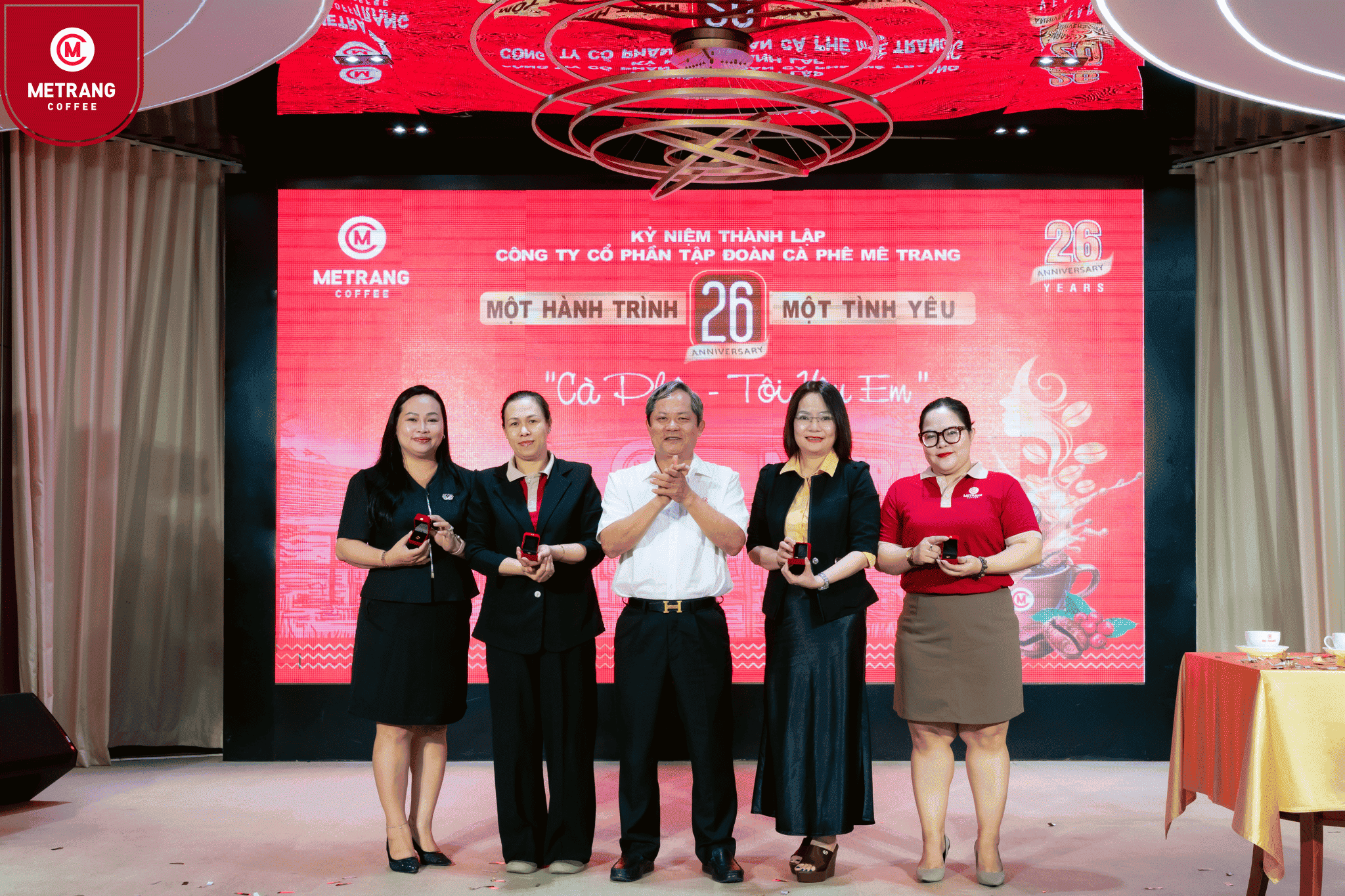 Khoảnh khắc sẻ chia trong chương trình kỷ niệm Mê Trang