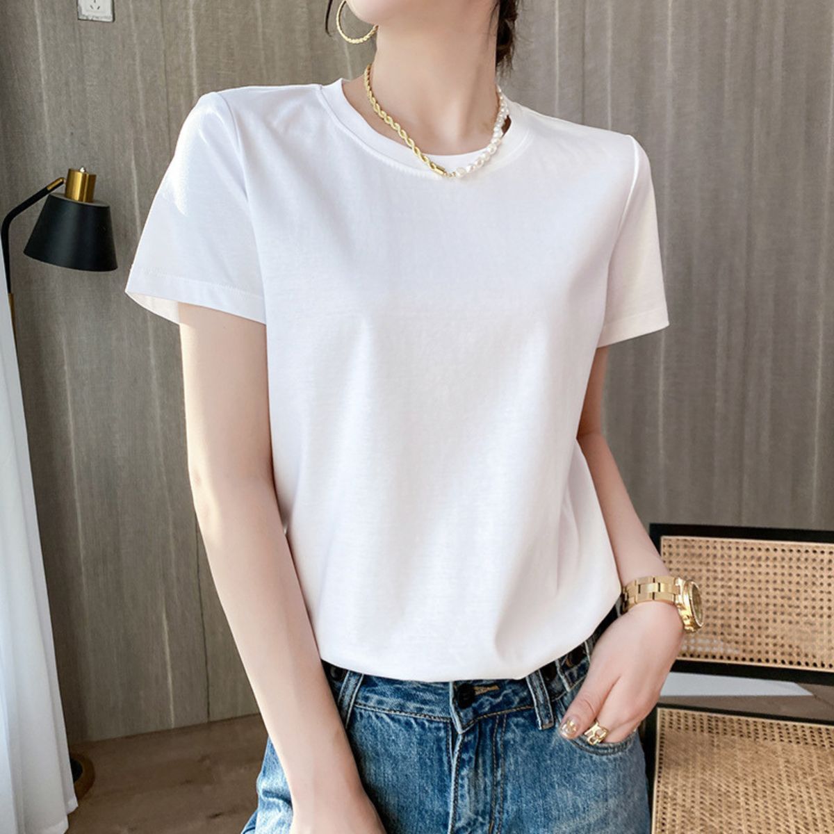 Áo thun nữ trơn cổ tròn tay ngắn dáng suông đen trắng cao cấp,áo phông nữ cộc tay cotton basic chất vải đẹp ELY207R