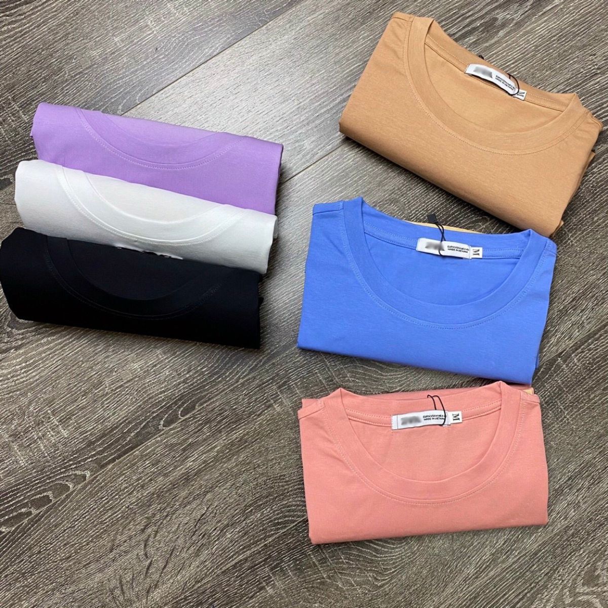Áo thun nữ trơn cổ tròn tay ngắn dáng suông đen trắng cao cấp,áo phông nữ cộc tay cotton basic chất vải đẹp ELY207R