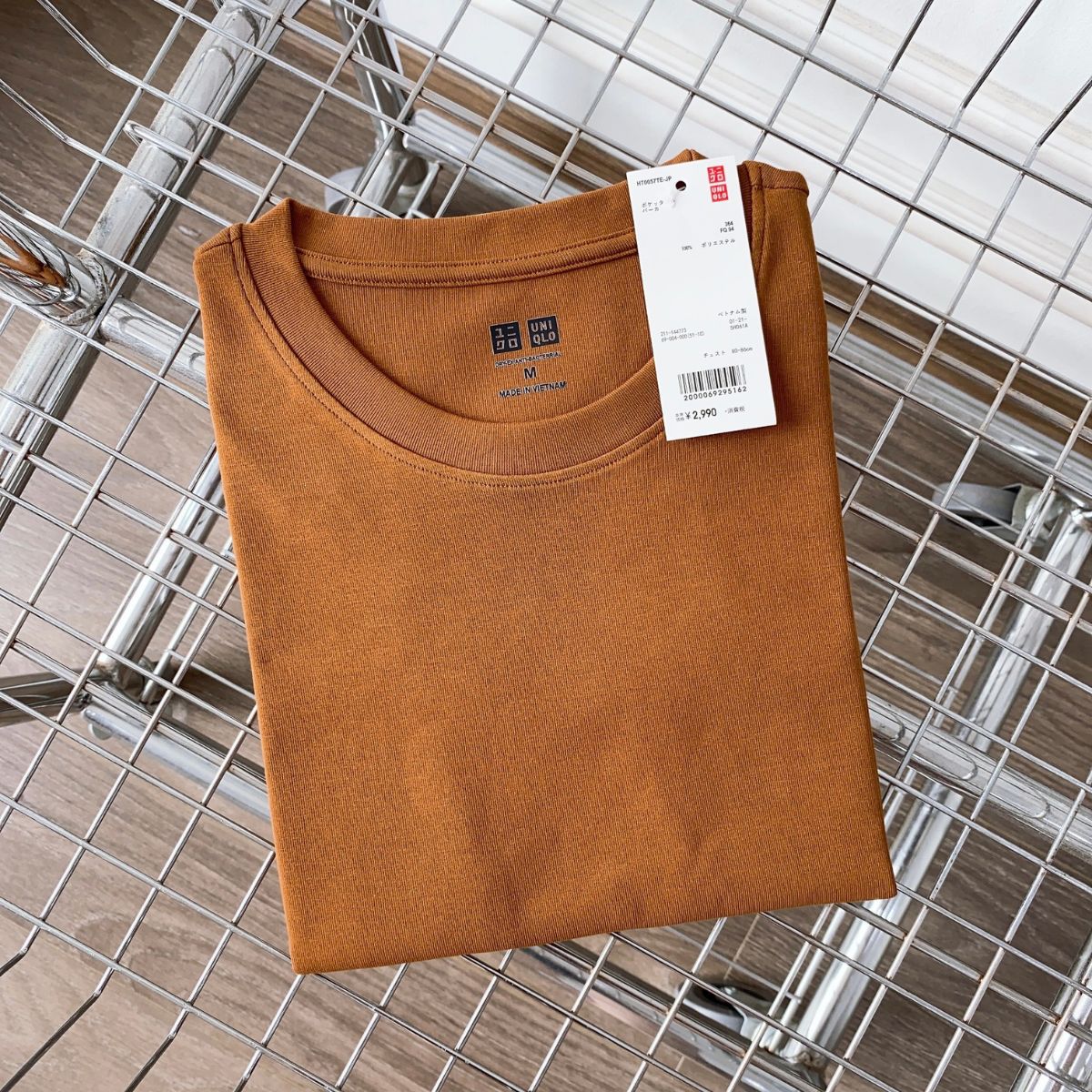Áo phông nữ cổ tròn tay ngắn ôm body kiểu basic vải thun cotton borip cao cấp co giãn 4c không bai nhão trắng đen ELY207