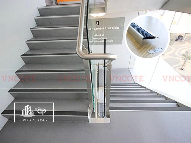 Nẹp cầu thang DE-1