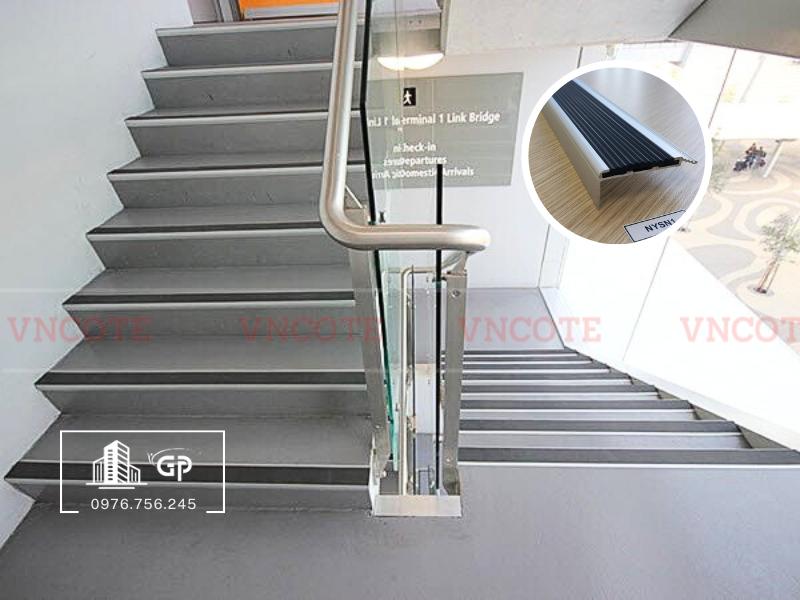 Nẹp chỉ cầu thang NYSN1