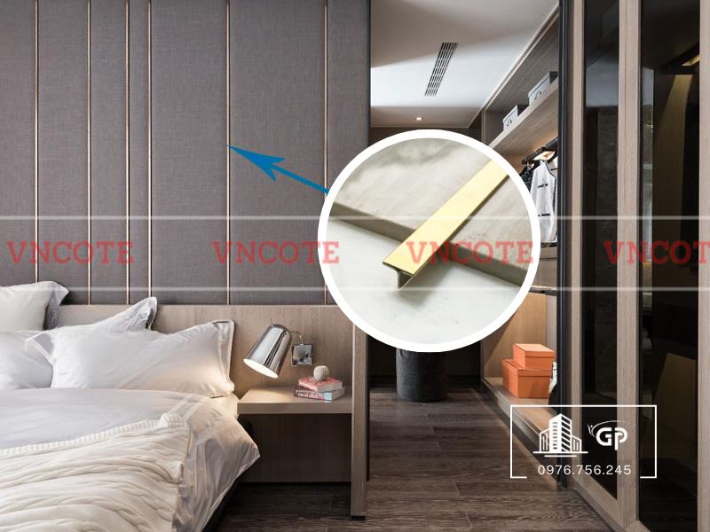 Hình ảnh thi công nẹp inox T10 vàng bóng