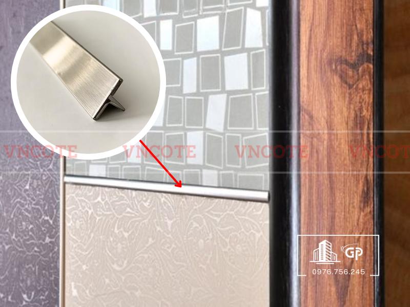 hinh-anh-thi-cong-nep-inox-T15-trang-xuoc