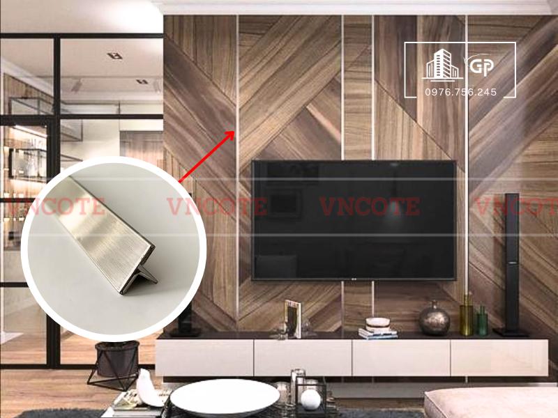 hinh-anh-thi-cong-nep-inox-T15-trang-xuoc