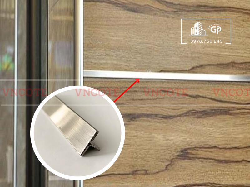 hinh-anh-thi-cong-nep-inox-T15-trang-xuoc