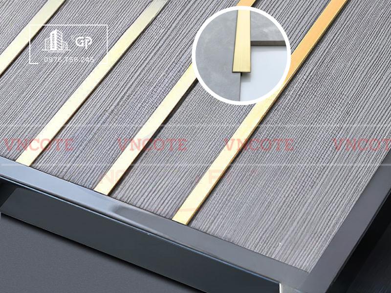 hinh-anh-thi-cong-nep-inox-T15-vang-xuoc