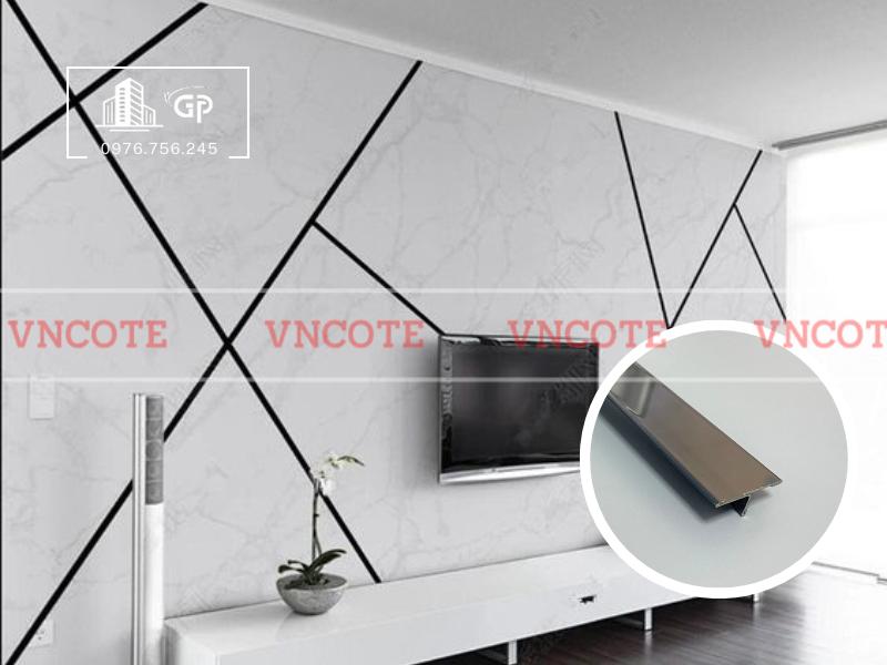 hinh-anh-thi-cong-nep-inox-T25-den-bong