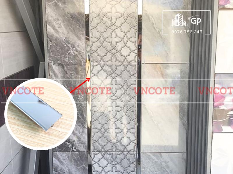 hinh-anh-thi-cong-nep-inox-T25-trang-bong