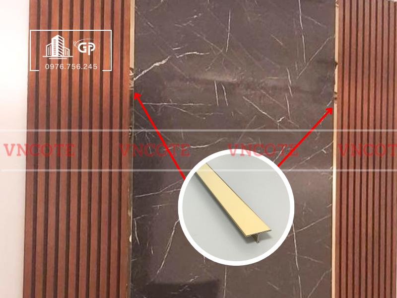 hinh-anh-thi-cong-nep-inox-T25-vang-bong