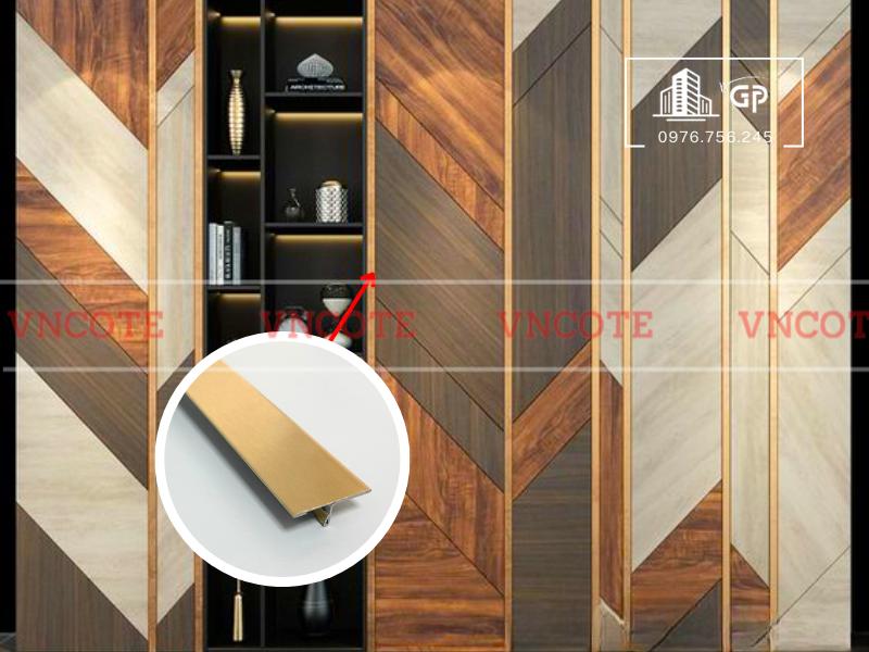 hinh-anh-thi-cong-nep-inox-T25-vang-xuoc