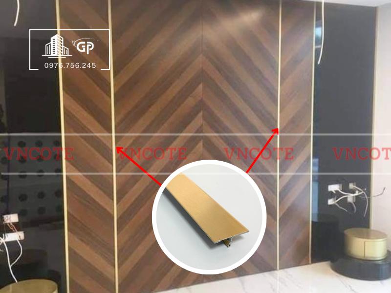 hinh-anh-thi-cong-nep-inox-T25-vang-xuoc