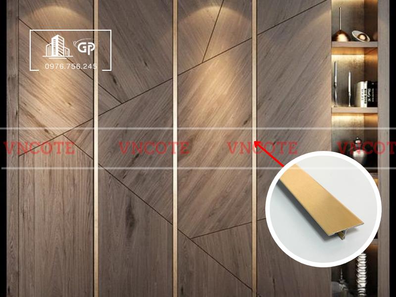 hinh-anh-thi-cong-nep-inox-T25-vang-xuoc