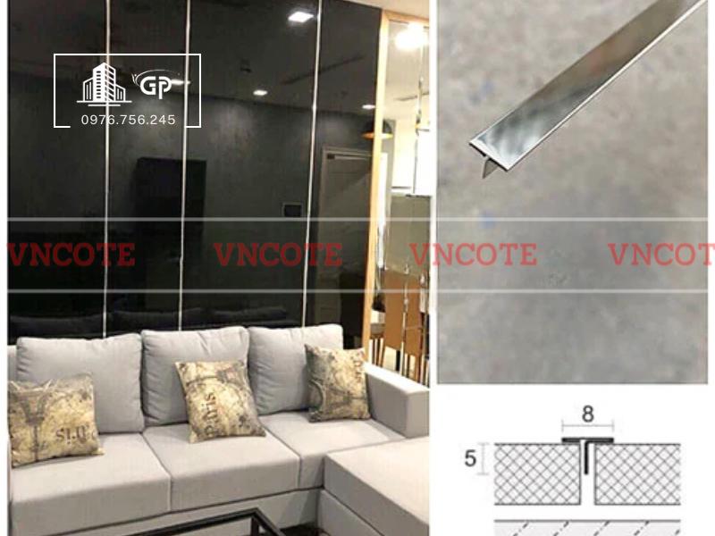 hinh-anh-thi-cong-nep-inox-u8-trang-bong