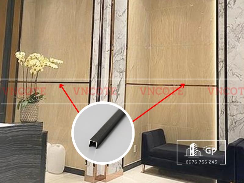 hinh-anh-thi-cong-nep-inox-u10-den-xuoc