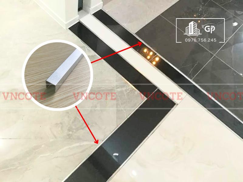 hinh-anh-thi-cong-nep-inox-u10-trang-mo