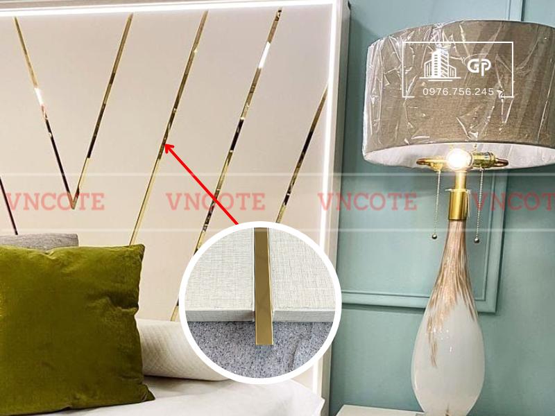 hinh-anh-thi-cong-nep-inox-u10-vang-bong