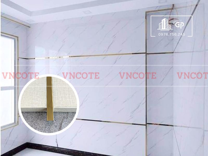 hinh-anh-thi-cong-nep-inox-u10-vang-bong