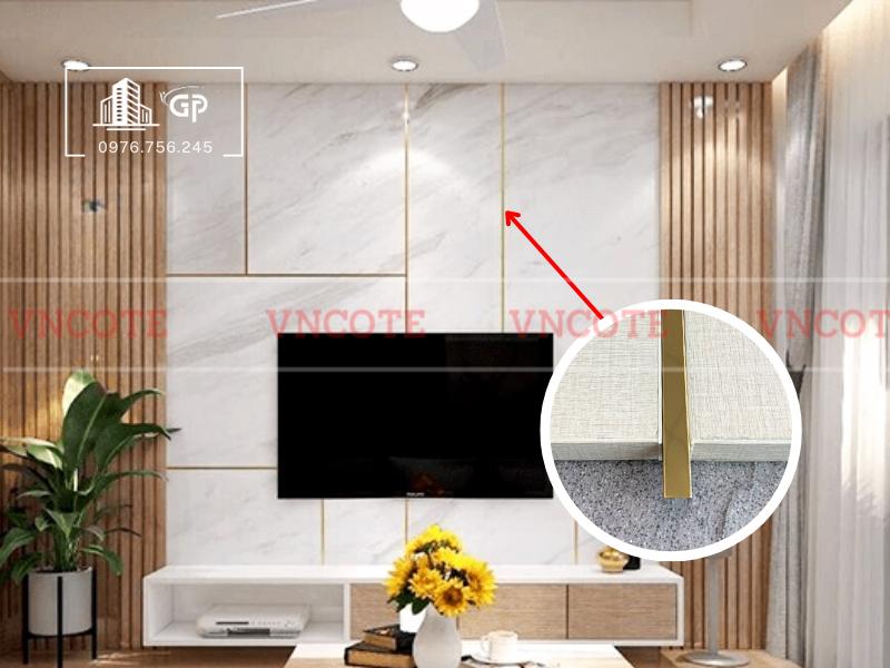 hinh-anh-thi-cong-nep-inox-u10-vang-bong