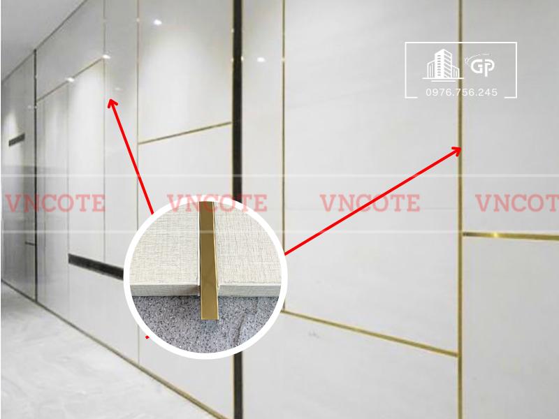 hinh-anh-thi-cong-nep-inox-u10-vang-bong