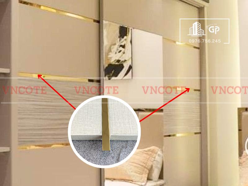 hinh-anh-thi-cong-nep-inox-u10-vang-bong