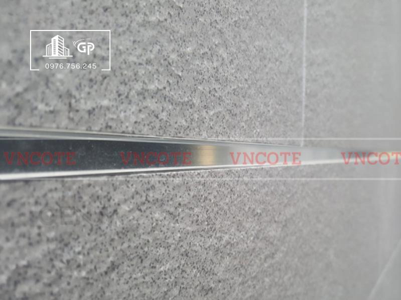 hinh-anh-thi-cong-nep-inox-chu-U20-trang-bong