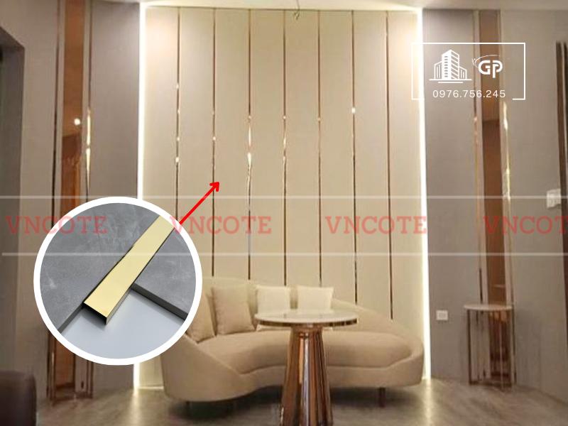 hinh-anh-thi-cong-nep-inox-U20-vang-bong