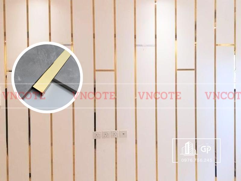 hinh-anh-thi-cong-nep-inox-U20-vang-bong