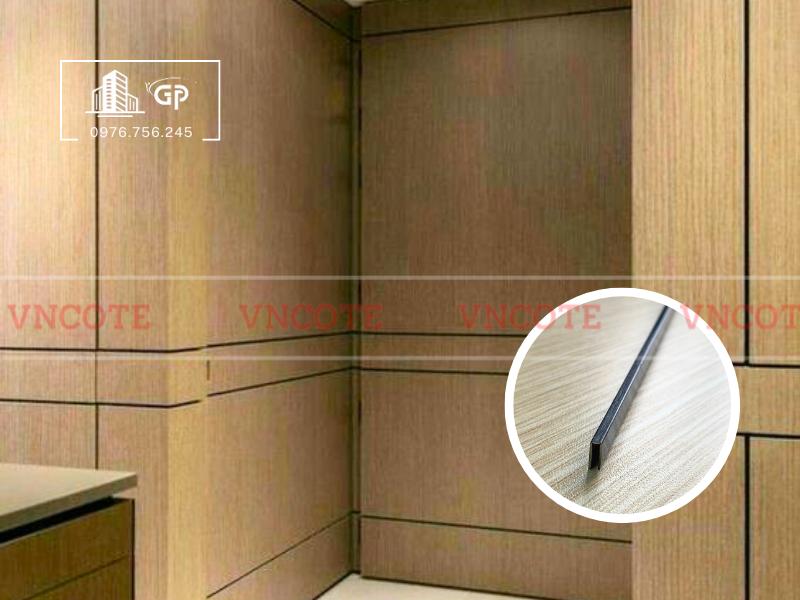 hinh-anh-thi-cong-nep-inox-u3-den-xuoc