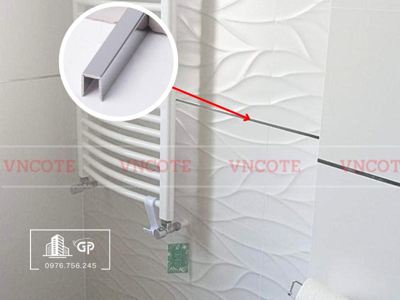 hinh-anh-thi-cong-nep-inox-u5-trang-bong