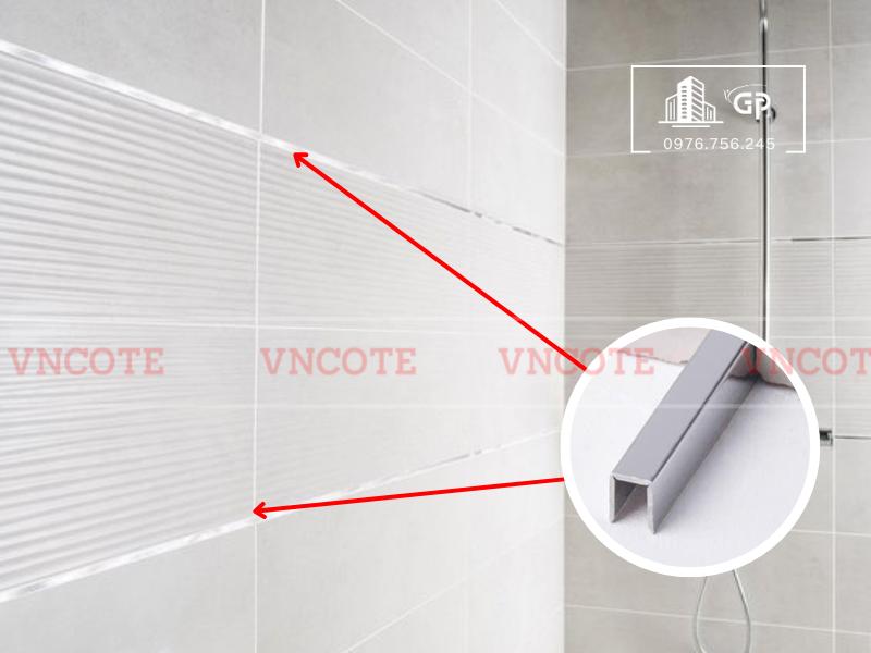 hinh-anh-thi-cong-nep-inox-u5-trang-bong