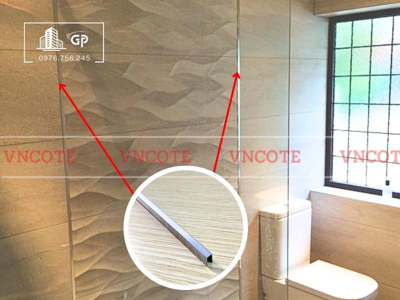 hinh-anh-thi-cong-nep-inox-u5-trang-xuoc