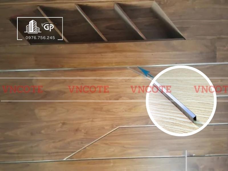 hinh-anh-thi-cong-nep-inox-u5-trang-xuoc