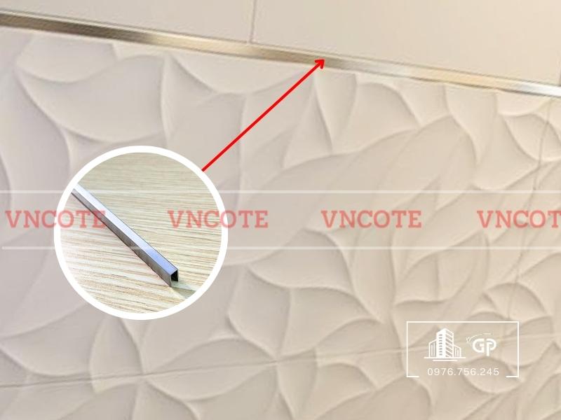 hinh-anh-thi-cong-nep-inox-u5-trang-xuoc