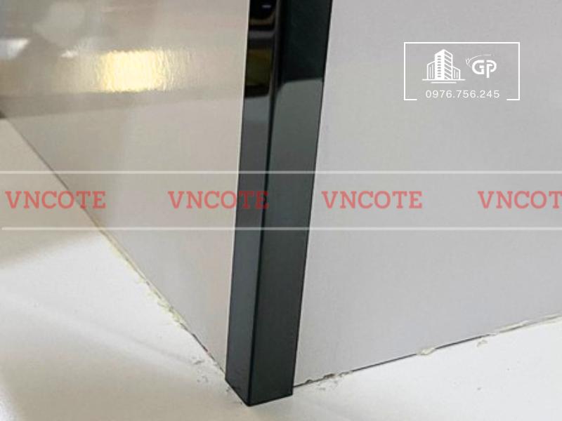 hinh-anh-thi-cong-nep-inox-V10-den-bong